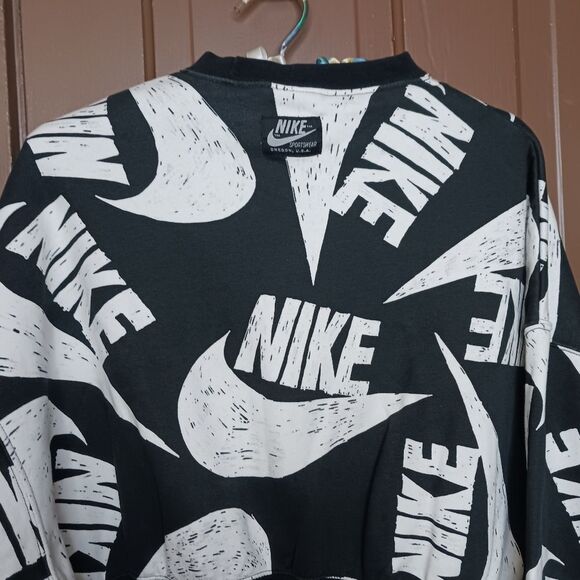 Nike Graphic Cropped Oversize Sweater Women's size S - Picture 10 of 11